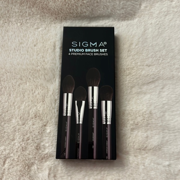 Sigma Beauty Other - Sigma Studio Brish Set